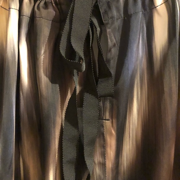 Balloon Sleeve Black Patterned Blouse - Picture 4 of 10